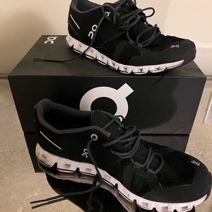 On Cloud Running Sneakers size 7.5